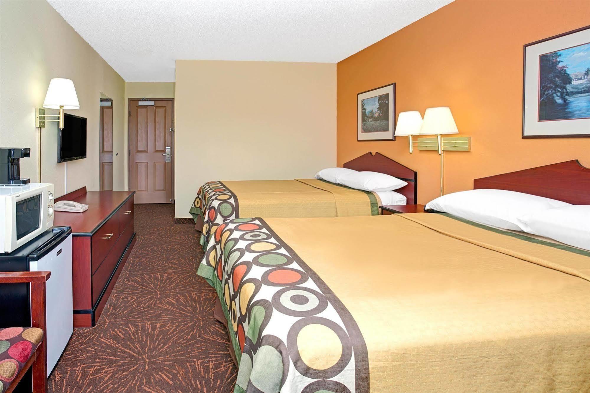 Oyo Hotel Castle Rock Co Downtown Bagian luar foto