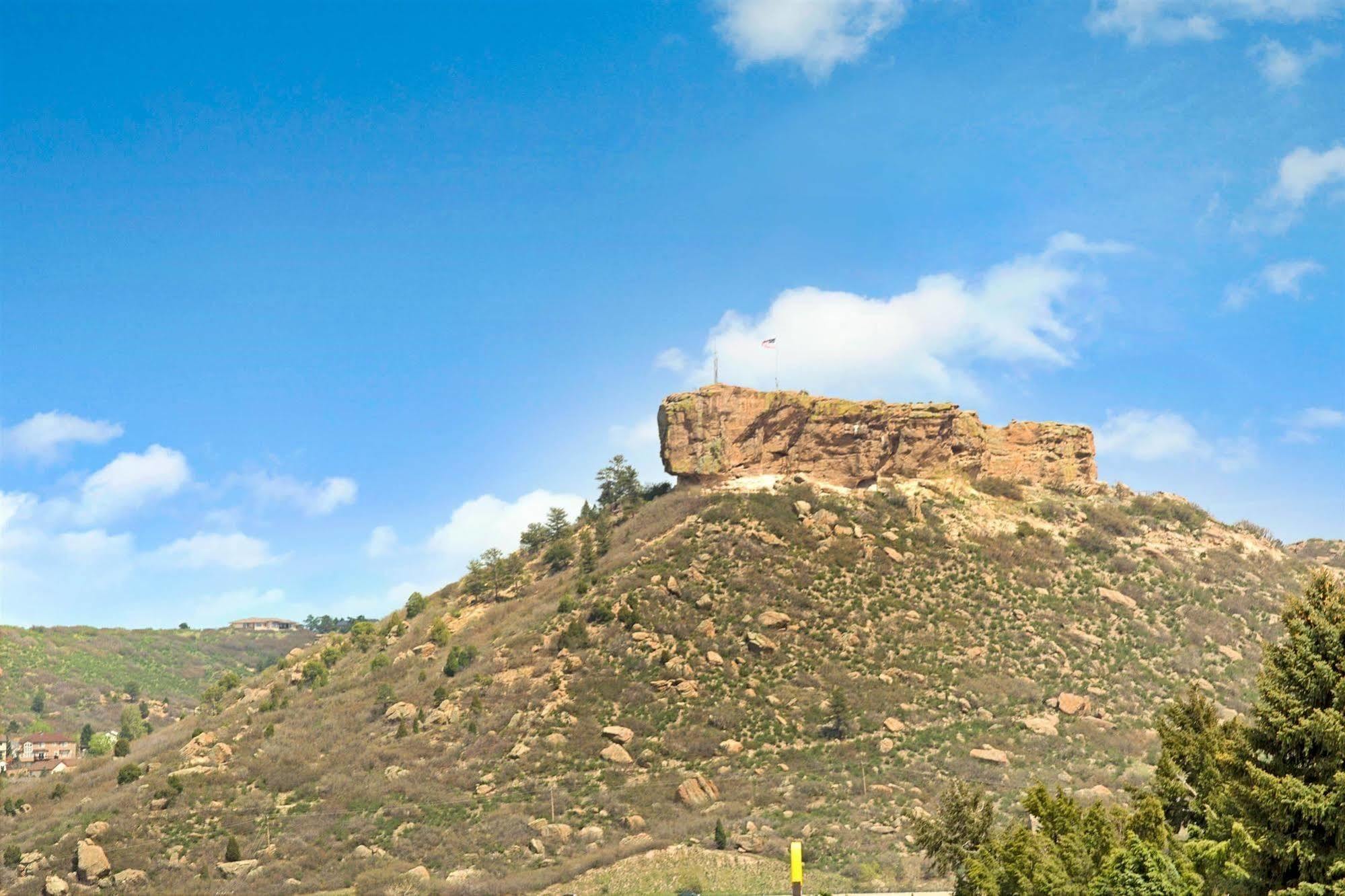 Oyo Hotel Castle Rock Co Downtown Bagian luar foto